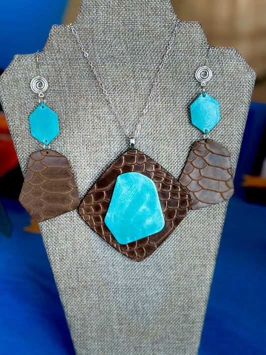 "Live it Large" Necklace and Earring Set